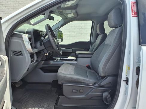 Used 2024 Ford F250 XLT w/ FX4 Off-Road Package image 12