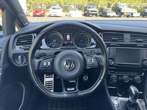 Used 2017 Volkswagen Golf 4-Door AWD/4WD image 29