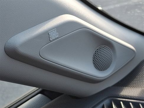 Used 2020 Toyota RAV4 Limited image 25