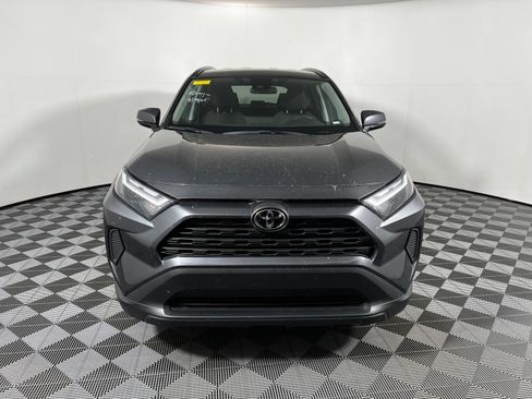 Used 2025 Toyota RAV4 XLE AWD/4WD image 2