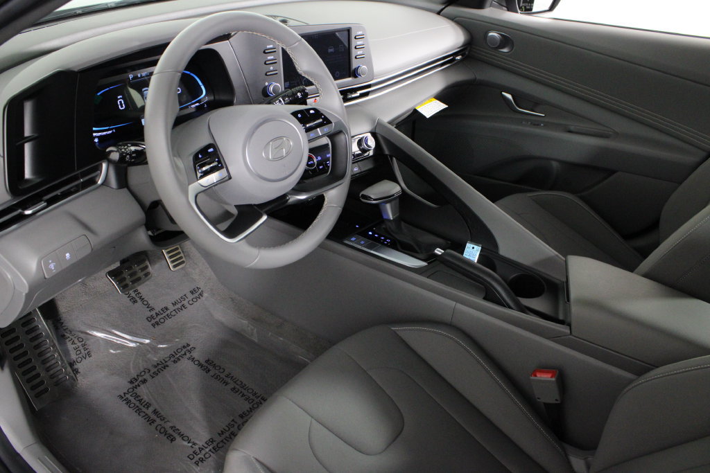 Certified 2026 Hyundai Elantra Sport FWD image 19