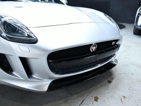 Used 2016 Jaguar F-TYPE S image 19