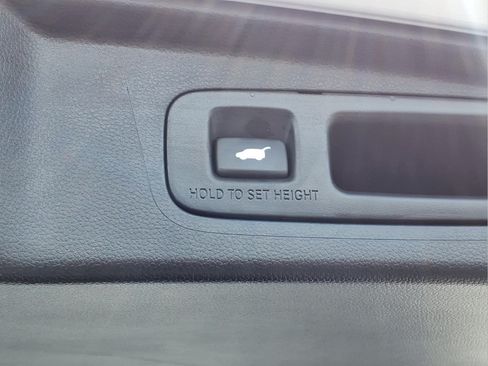 Used 2024 Honda CR-V EX-L image 11