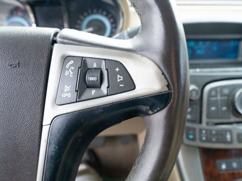 Used 2011 Buick LaCrosse CXS image 21