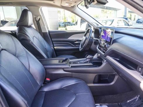 Used 2024 Toyota Grand Highlander AWD Hybrid image 15