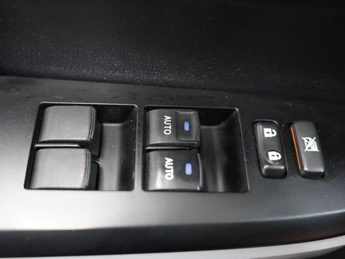 Used 2020 Toyota Tundra Platinum image 27