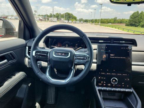 New 2026 GMC Terrain Elevation w/ Technology Package II FWD image 8
