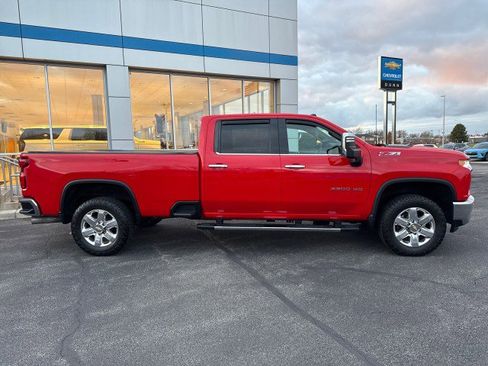 Used 2021 Chevrolet Silverado 3500 LTZ image 2