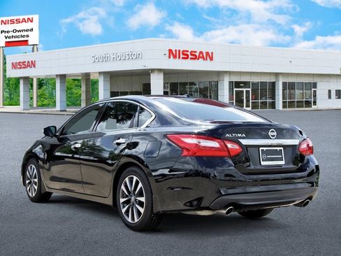 Used 2016 Nissan Altima 2.5 SL w/ 2.5 Technology w/LED Package FWD image 3