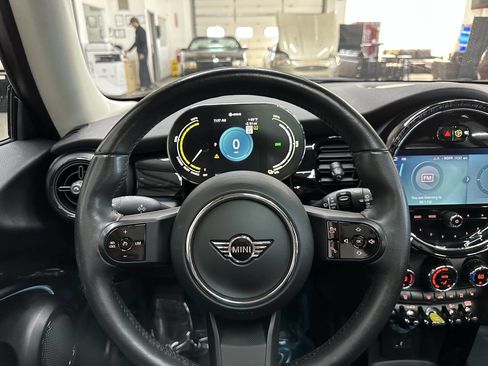 Used 2022 MINI Cooper SE image 18