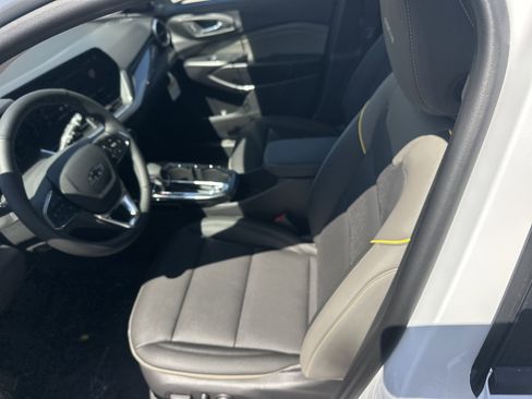 New 2026 Chevrolet Trax ACTIV w/ Driver Confidence Package FWD image 15