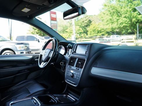 Used 2019 Dodge Grand Caravan GT FWD image 13