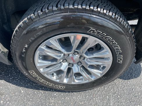 Certified 2025 GMC Sierra 1500 Denali w/ Technology Package AWD/4WD image 6