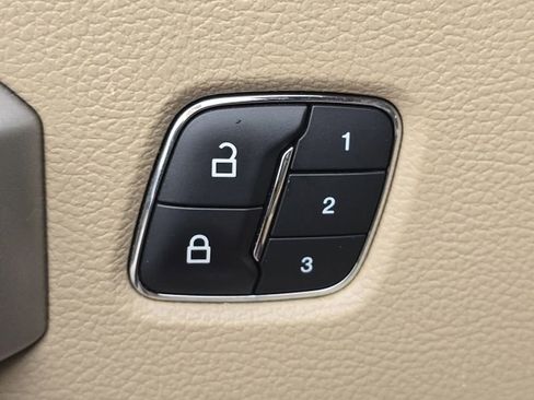 Used 2019 Ford F150 Lariat w/ Equipment Group 502A Luxury image 14