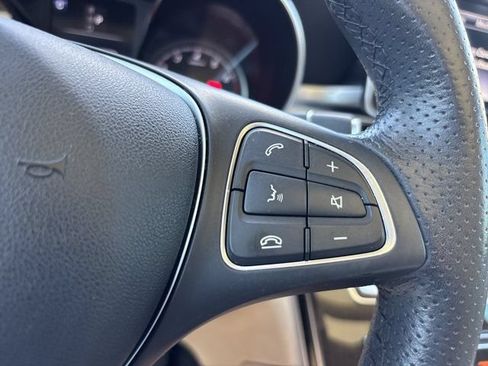Used 2018 Mercedes-Benz GLC 300 4MATIC image 29