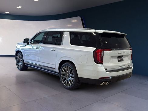 New 2026 GMC Yukon XL Denali Ultimate AWD/4WD image 5