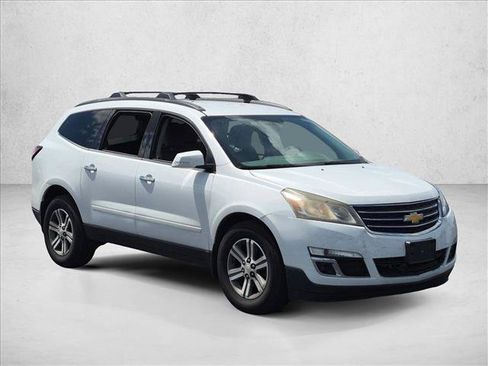 Used 2017 Chevrolet Traverse LT AWD/4WD image 3