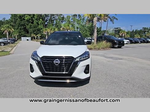 Used 2024 Nissan Kicks SR w/ SR Premium Package FWD image 33