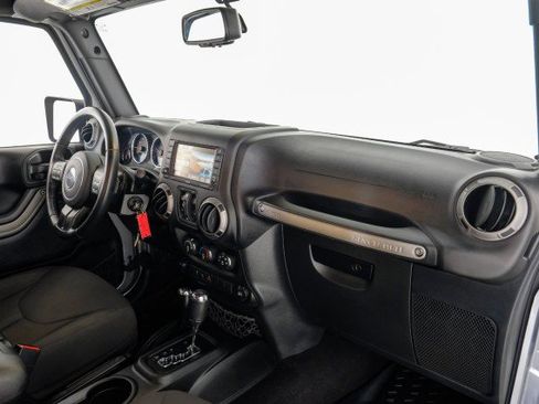 Used 2017 Jeep Wrangler Unlimited Sport w/ Quick Order Package 24S AWD/4WD image 10