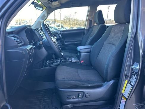 Used 2017 Toyota 4Runner TRD Off-Road image 16