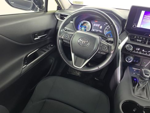 Used 2023 Toyota Venza LE AWD/4WD image 27