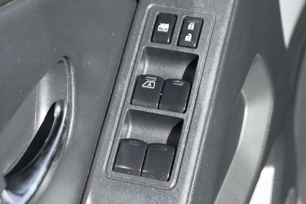 Used 2022 Nissan Frontier SV AWD/4WD image 16