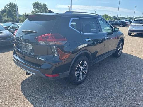 Used 2019 Nissan Rogue SV w/ Premium Package AWD/4WD image 3