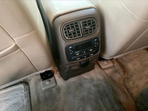 Used 2007 Buick Rainier CXL image 30
