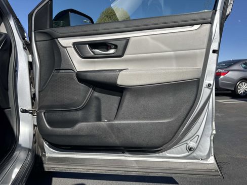 Used 2018 Honda CR-V LX image 28