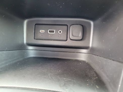 Used 2023 Chevrolet Equinox LT w/ Driver Convenience Package AWD/4WD image 35