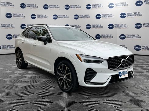 Certified 2023 Volvo XC60 B5 Plus w/ Climate Package image 7