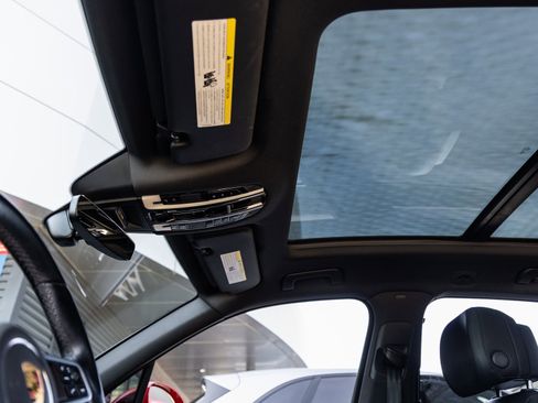 Certified 2021 Porsche Cayenne image 25