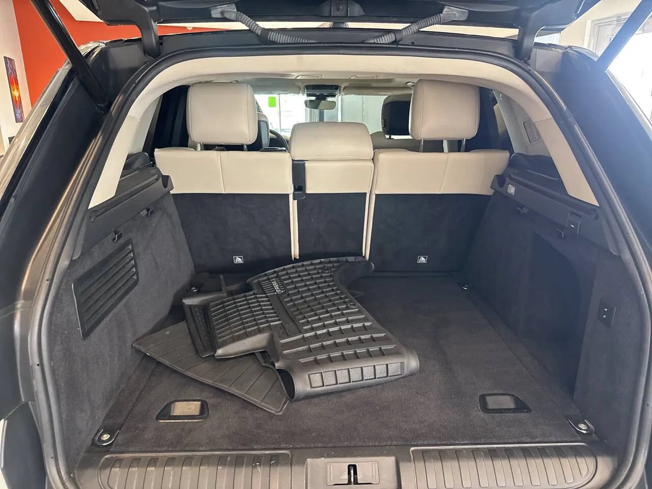 Used 2018 Land Rover Range Rover Sport Supercharged AWD/4WD image 25