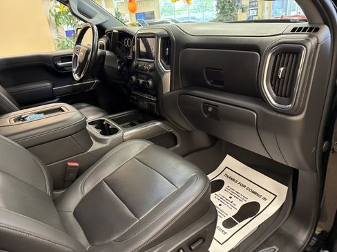 Used 2021 Chevrolet Silverado 1500 LTZ AWD/4WD image 22
