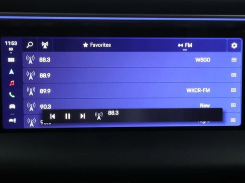 Used 2025 Porsche Macan Electric w/ Premium Package image 18