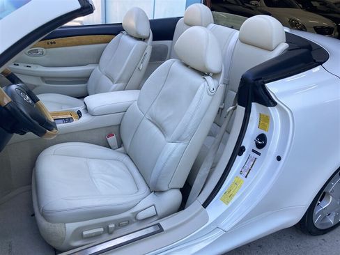 Used 2005 Lexus SC 430 Convertible RWD image 15