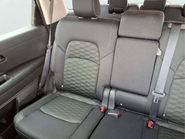 Certified 2024 Nissan Pathfinder SV FWD image 13