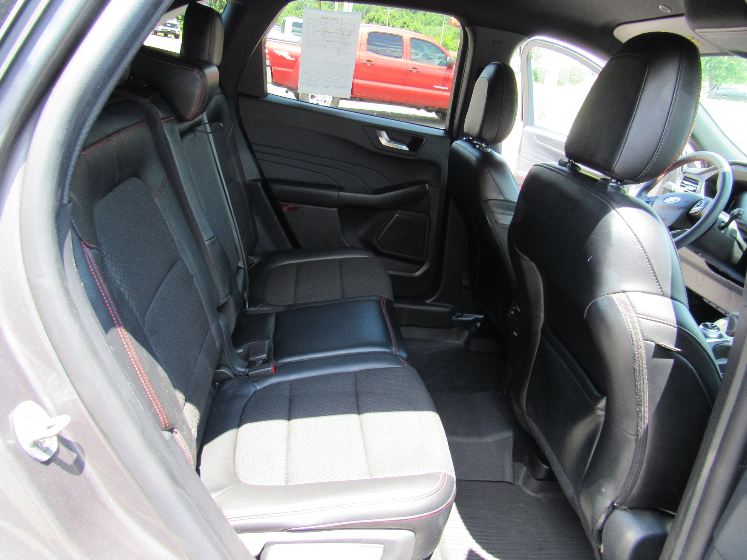 Used 2024 Ford Escape ST-Line w/ Tech Pack #1 AWD/4WD image 34