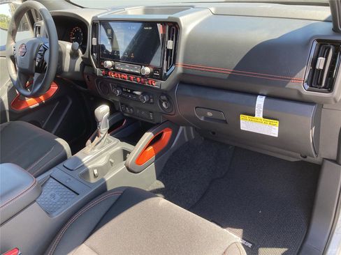 New 2026 Nissan Frontier Pro-X w/ Pro-X Convenience Package RWD image 34