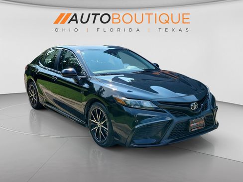 Used 2021 Toyota Camry SE FWD image 7
