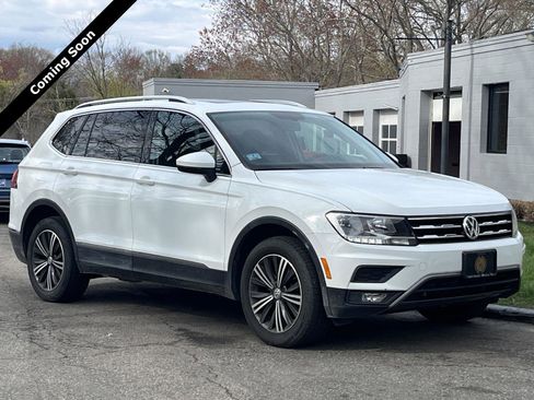 Used 2018 Volkswagen Tiguan SEL AWD/4WD image 1