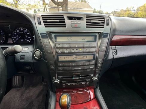 Used 2009 Lexus LS 460 image 11
