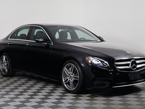 Used 2019 Mercedes-Benz E 300 image 3