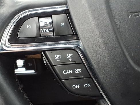 Certified 2022 Lincoln Nautilus Reserve image 21