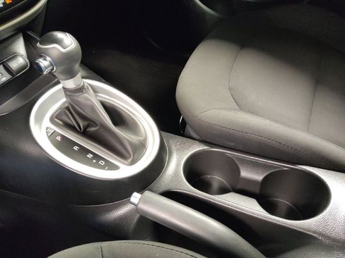 Used 2019 Kia Soul FWD image 26