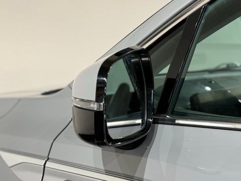 Used 2024 Kia Sorento S w/ Panoramic Sunroof Package image 28