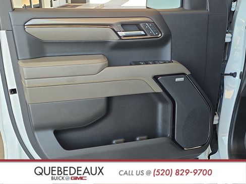 Used 2023 Chevrolet Silverado 1500 ZR2 w/ Technology Package AWD/4WD image 10