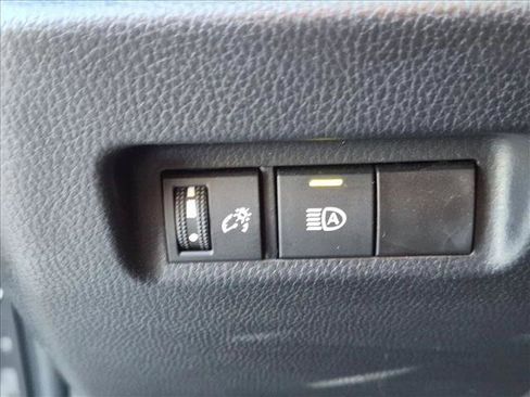 Used 2023 Toyota RAV4 LE FWD image 17