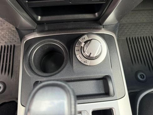 Used 2022 Toyota 4Runner SR5 Premium image 34