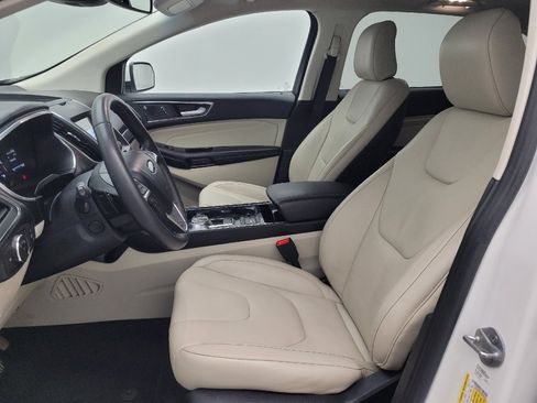 Used 2020 Ford Edge Titanium AWD/4WD image 17